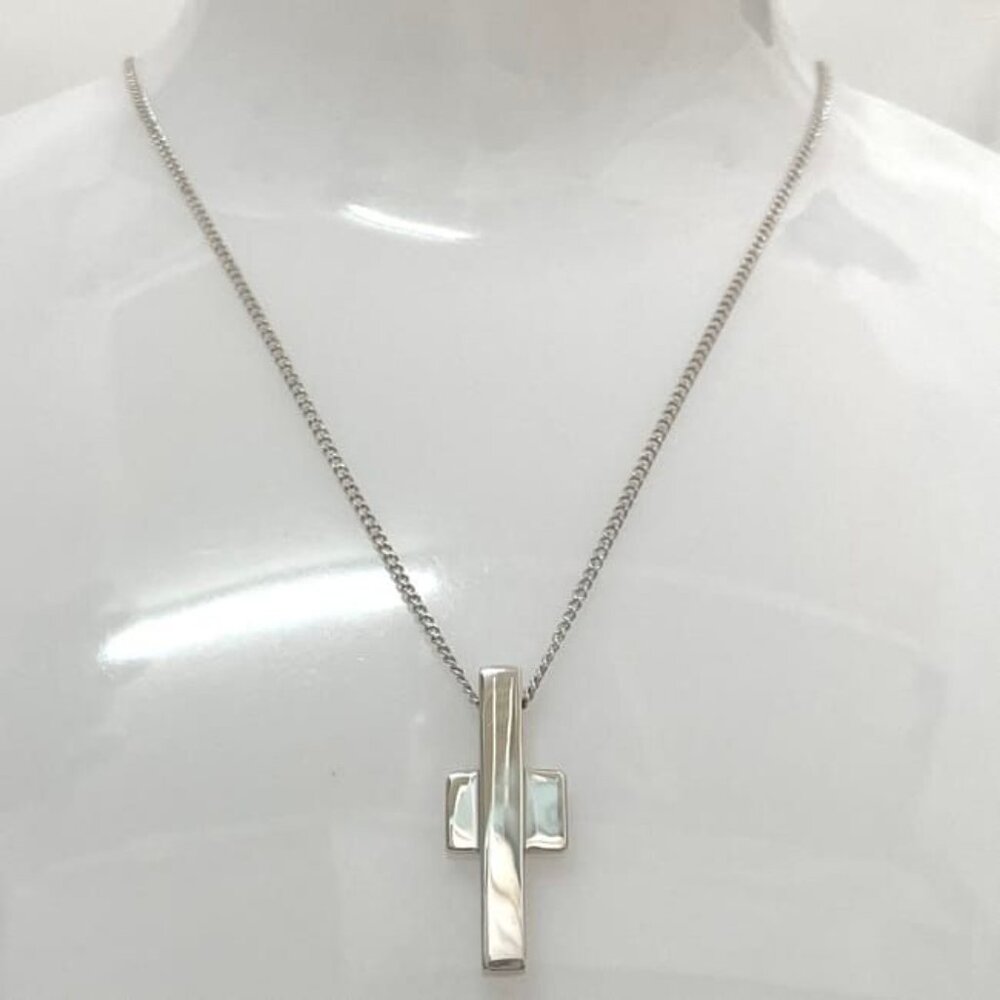 Gucci Cross Necklace Silver Polished Ag 925 S Rank - Picture 3 of 10